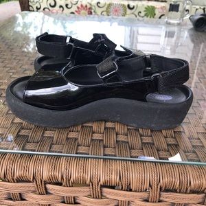 Patent Wolky Jewel sandal